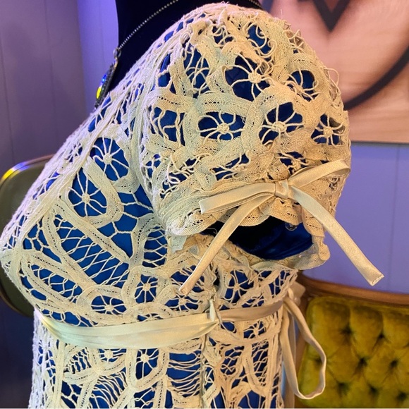 Vtg Y2K Betsey Johnson Black Label Ivory Lace Overlay Romantic Cottagecore Top - Picture 5 of 10